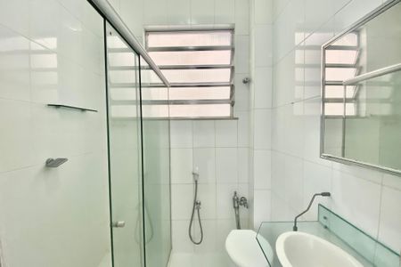 Apartamento para alugar com 65m², 2 quartos e sem vagaBanheiro 