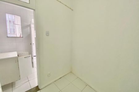 Apartamento para alugar com 65m², 2 quartos e sem vagaQuarto de Serviço
