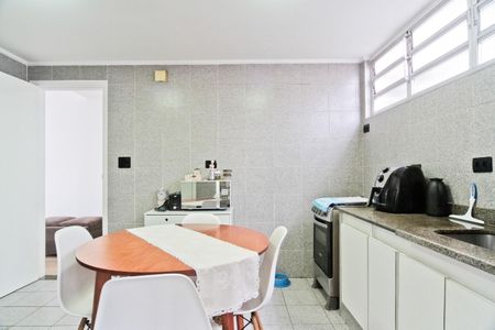 Apartamento à venda com 74m², 2 quartos e 1 vaga Apartamento à venda com 74m², 2 quartos e 1 vagaCozinha