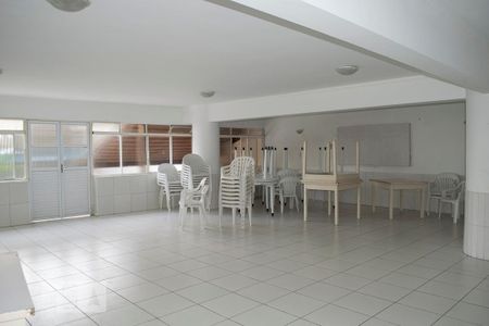 Apartamento à venda com 74m², 2 quartos e 1 vaga Apartamento à venda com 74m², 2 quartos e 1 vagaÁrea comum - Salão de festas