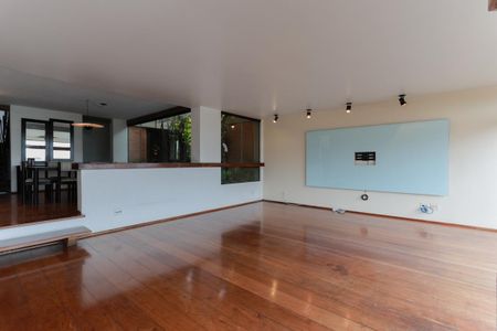 Sala de estar de casa para alugar com 5 quartos, 345m² em Jardim Franca, São Paulo