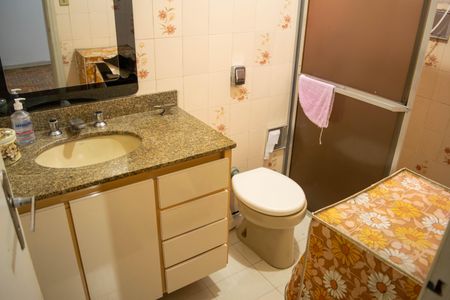 Casa à venda com 160m², 3 quartos e 4 vagasBanheiro