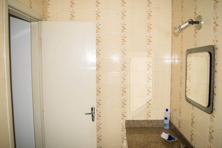 Casa à venda com 160m², 3 quartos e 4 vagasBanheio Suite