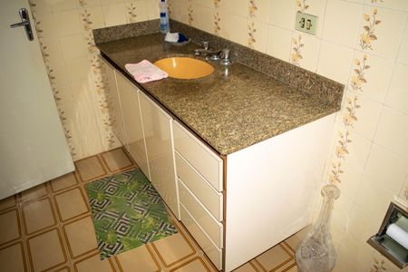 Casa à venda com 160m², 3 quartos e 4 vagasBanheio Suite