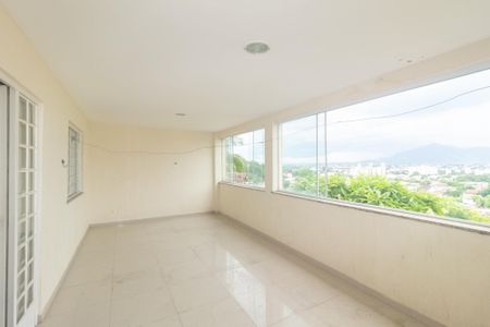 Casa para alugar com 199m², 4 quartos e 5 vagasVaranda da Sala