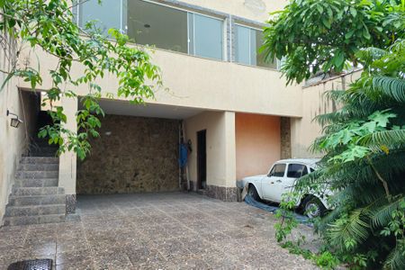 Casa para alugar com 199m², 4 quartos e 5 vagasGaragem