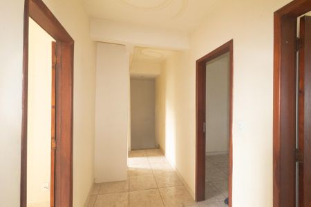 Casa para alugar com 199m², 4 quartos e 5 vagasCorredor