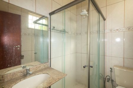 Casa para alugar com 199m², 4 quartos e 5 vagasBanheiro Social 1