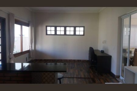 Casa de Condomínio para alugar com 3 quartos, 300m² em Lajeado, Cotia