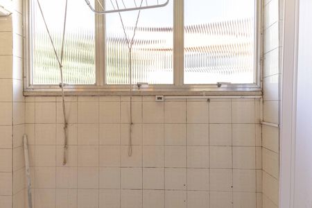 Apartamento à venda com 77m², 3 quartos e 1 vagaÁrea de Serviço