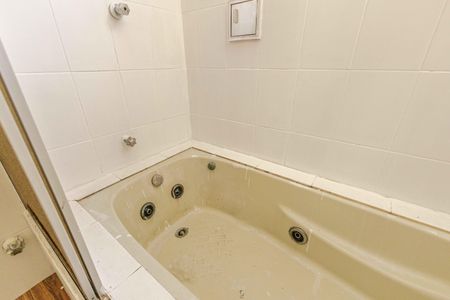 Apartamento à venda com 77m², 3 quartos e 1 vagaBanheiro Social