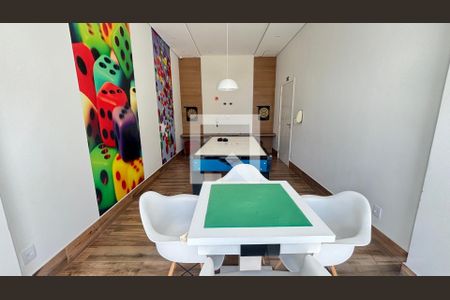 Apartamento à venda com 77m², 2 quartos e 2 vagas Apartamento à venda com 77m², 2 quartos e 2 vagasSala de Jogos