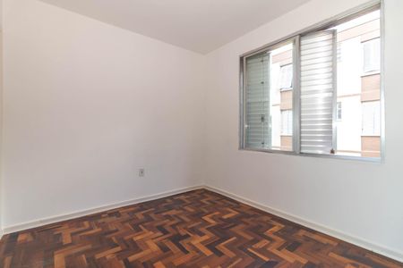 Sala  de apartamento para alugar com 1 quarto, 40m² em Jardim Itu, Porto Alegre