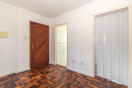 Sala  de apartamento para alugar com 1 quarto, 40m² em Jardim Itu, Porto Alegre