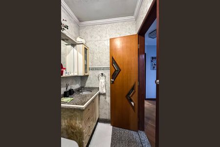 Casa à venda com 190m², 3 quartos e 4 vagasBanheiro