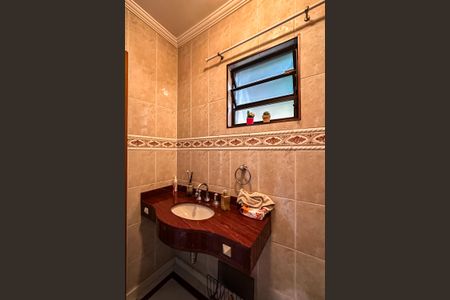 Casa à venda com 190m², 3 quartos e 4 vagasLavabo