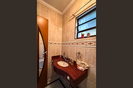 Casa à venda com 190m², 3 quartos e 4 vagasLavabo