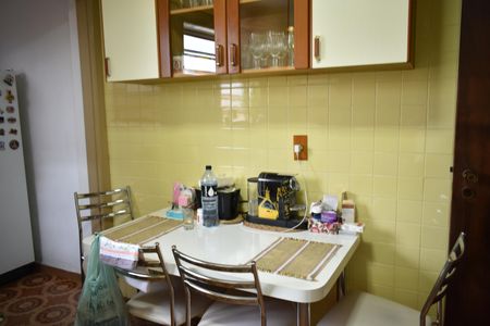 Casa à venda com 162m², 5 quartos e 2 vagasCozinha