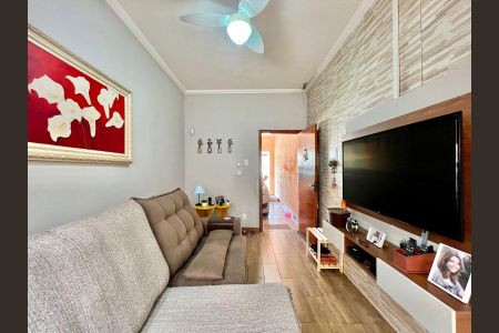 Casa à venda com 163m², 3 quartos e 2 vagasSala