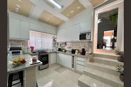 Casa à venda com 163m², 3 quartos e 2 vagasCozinha