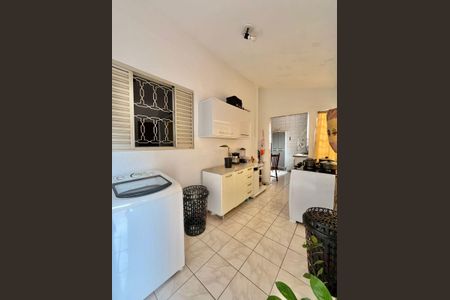 Casa à venda com 163m², 3 quartos e 2 vagasÁrea de Serviço