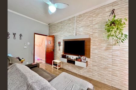 Casa à venda com 163m², 3 quartos e 2 vagasSala