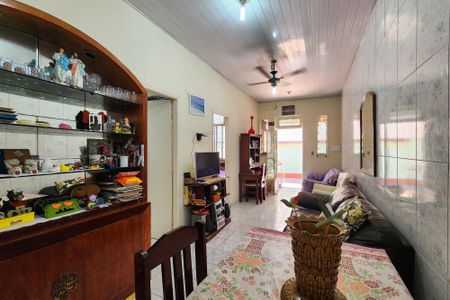 Casa de condomínio à venda com 60m², 2 quartos e 1 vaga Casa de condomínio à venda com 60m², 2 quartos e 1 vagaSala