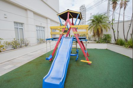 Apartamento para alugar com 76m², 2 quartos e 1 vaga Apartamento para alugar com 76m², 2 quartos e 1 vagaÁrea comum - Playground
