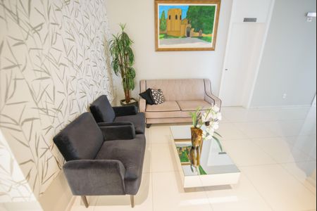 Apartamento para alugar com 76m², 2 quartos e 1 vaga Apartamento para alugar com 76m², 2 quartos e 1 vagaHall de entrada