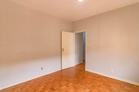 Casa à venda com 3 quartos, 174m² em Vila Alexandria, São Paulo