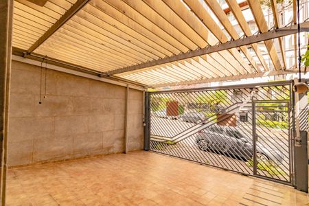 Casa à venda com 3 quartos, 174m² em Vila Alexandria, São Paulo