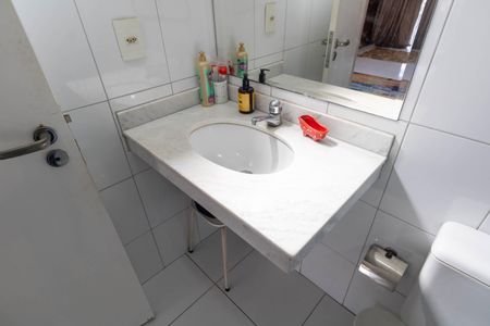 Casa de condomínio para alugar com 170m², 3 quartos e 1 vagaBanheiro 1