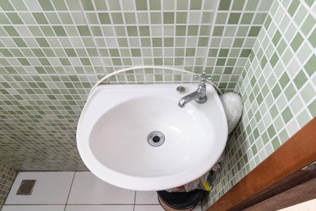 Casa de condomínio para alugar com 170m², 3 quartos e 1 vagaBanheiro de serviço