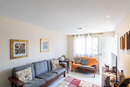 Casa de condomínio para alugar com 170m², 3 quartos e 1 vagaSala