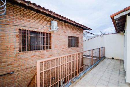 Casa à venda com 230m², 3 quartos e 4 vagasÁrea de Serviço