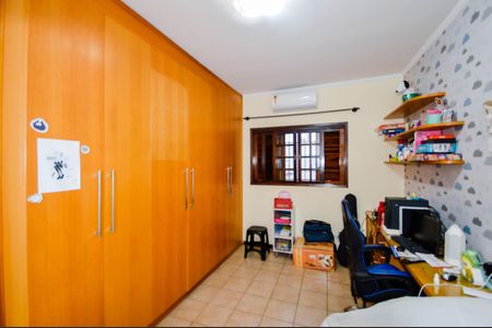 Casa à venda com 230m², 3 quartos e 4 vagasQuarto 2