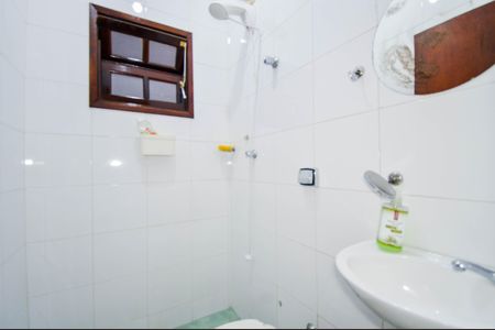 Casa à venda com 230m², 3 quartos e 4 vagasBanheiro de serviço