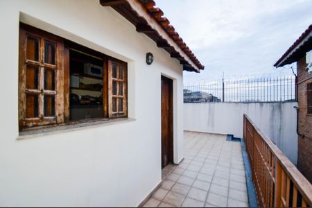 Casa à venda com 230m², 3 quartos e 4 vagasÁrea de Serviço