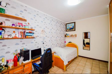 Casa à venda com 230m², 3 quartos e 4 vagasQuarto 2