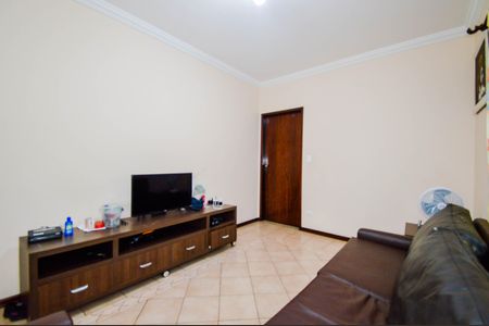 Casa à venda com 230m², 3 quartos e 4 vagasSala de TV