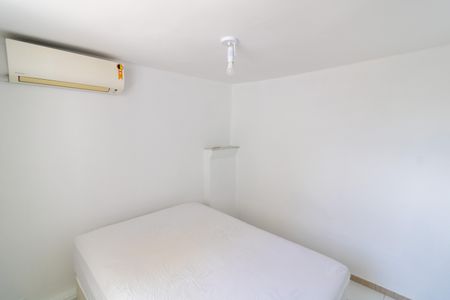 Quarto de apartamento à venda com 1 quarto, 40m² em Medianeira, Porto Alegre