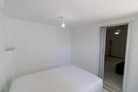 Quarto de apartamento à venda com 1 quarto, 40m² em Medianeira, Porto Alegre