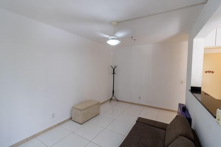 Sala de apartamento à venda com 1 quarto, 40m² em Medianeira, Porto Alegre