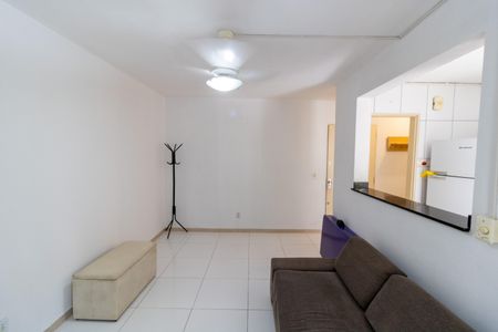 Sala de apartamento à venda com 1 quarto, 40m² em Medianeira, Porto Alegre