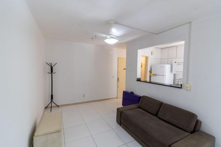Sala de apartamento à venda com 1 quarto, 40m² em Medianeira, Porto Alegre