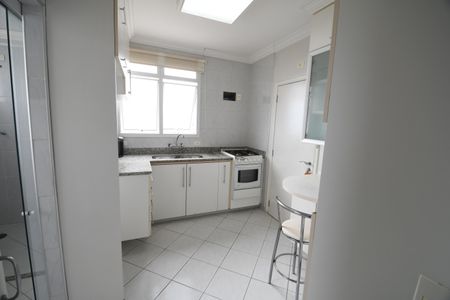 Apartamento à venda com 107m², 2 quartos e 2 vagasCozinha