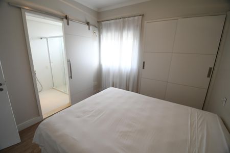 Apartamento à venda com 107m², 2 quartos e 2 vagasQuarto 2 - Suíte