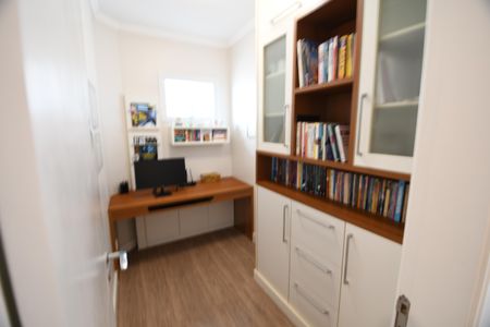 Apartamento à venda com 107m², 2 quartos e 2 vagasEscritório