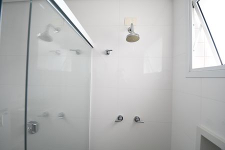 Apartamento à venda com 107m², 2 quartos e 2 vagasBanheiro Suíte