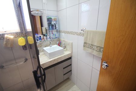 Apartamento à venda com 53m², 2 quartos e 2 vagasBanheiro